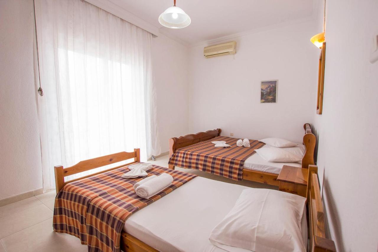 George Laz Rooms Nea Vrasna Exterior foto