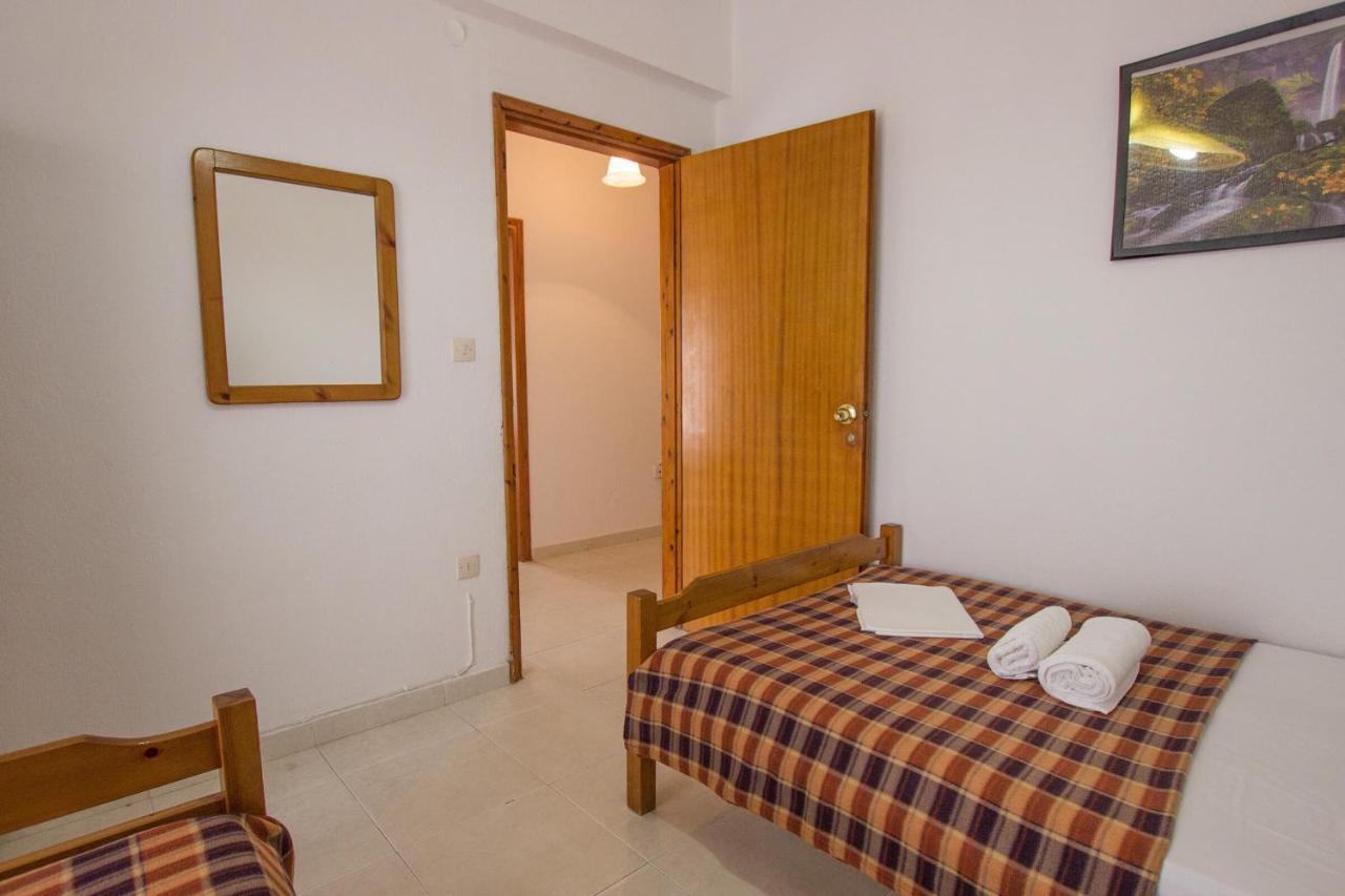 George Laz Rooms Nea Vrasna Exterior foto