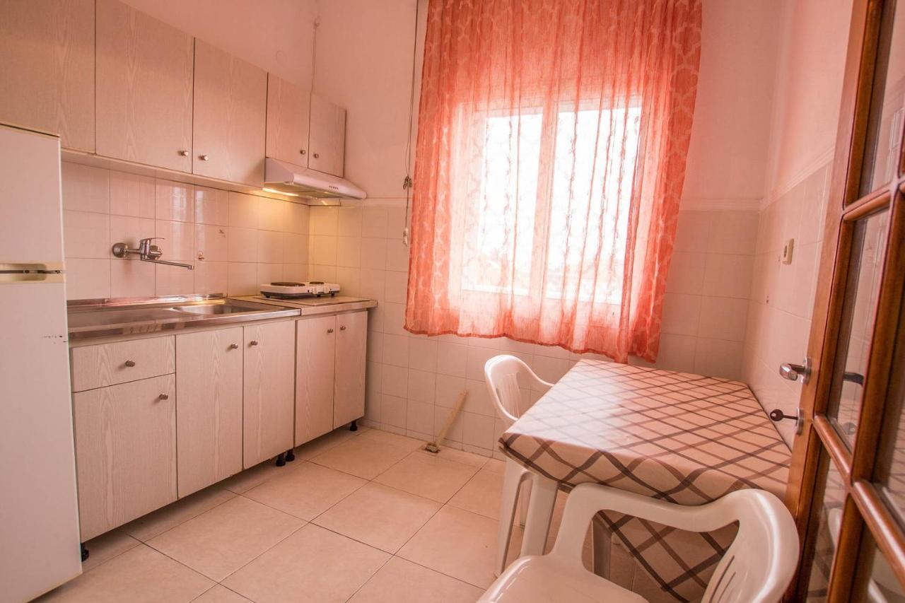 George Laz Rooms Nea Vrasna Exterior foto