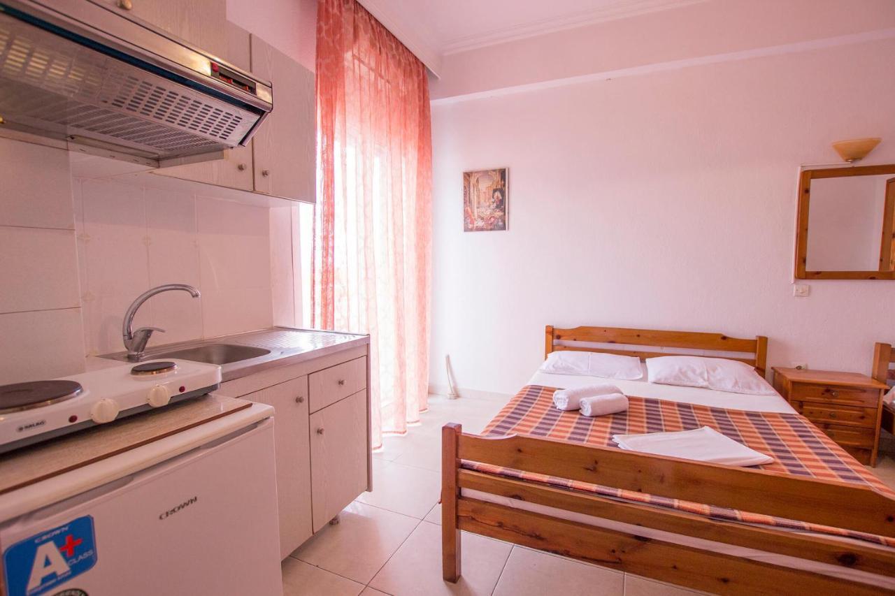 George Laz Rooms Nea Vrasna Exterior foto