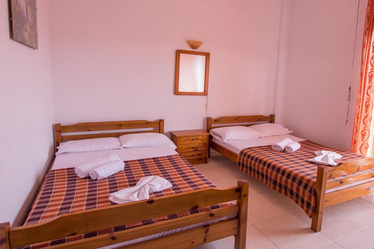 George Laz Rooms Nea Vrasna Exterior foto