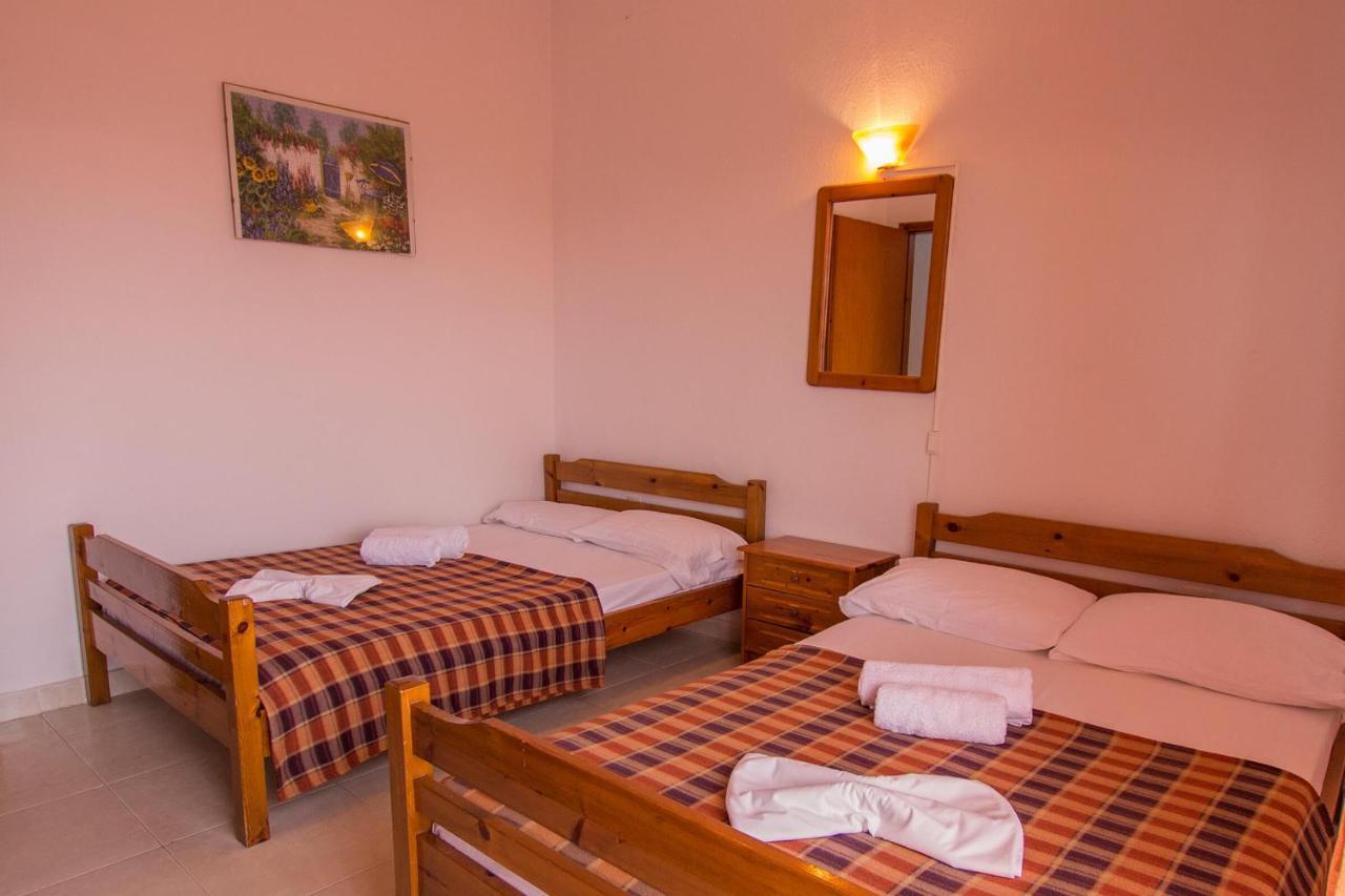 George Laz Rooms Nea Vrasna Exterior foto
