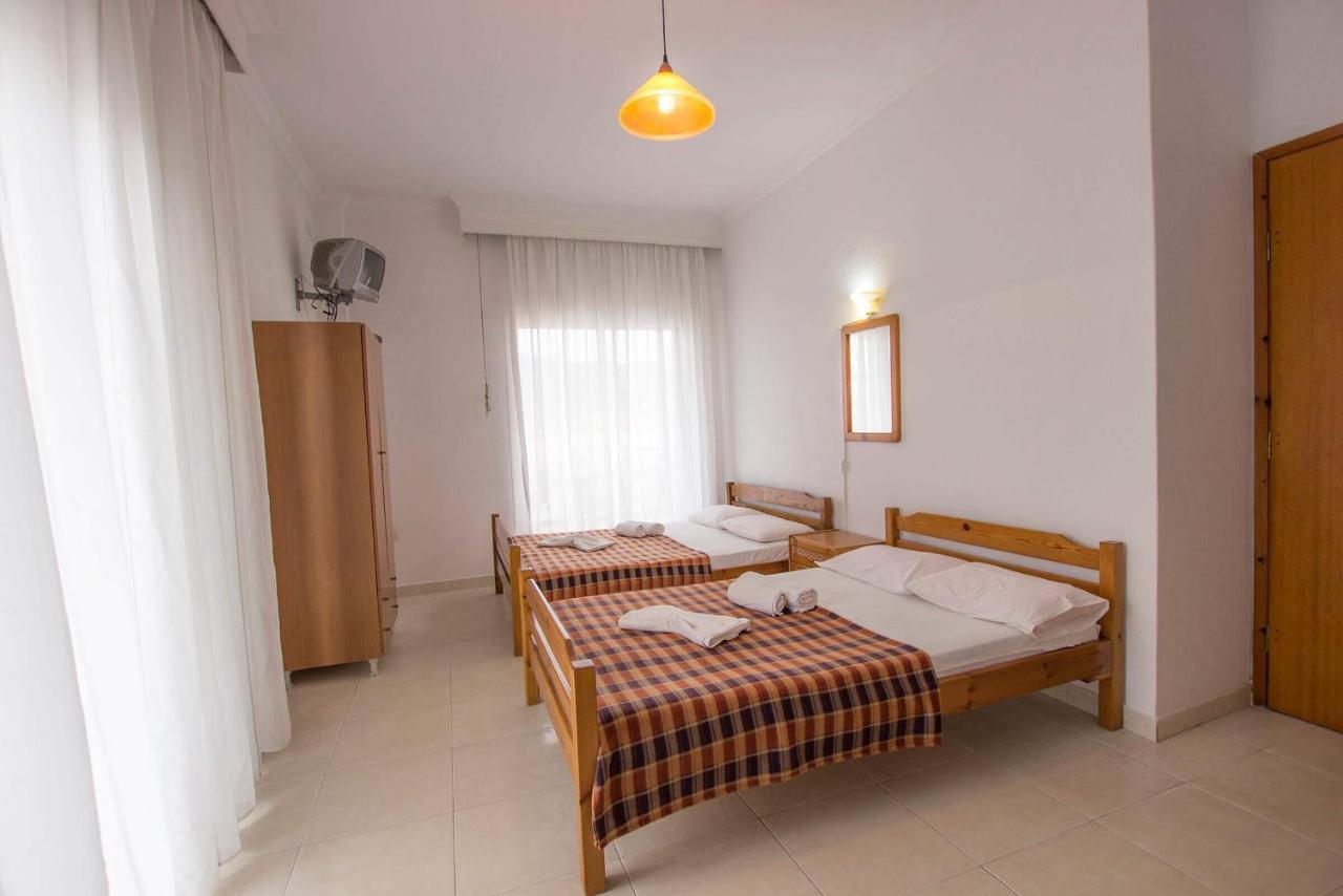 George Laz Rooms Nea Vrasna Exterior foto