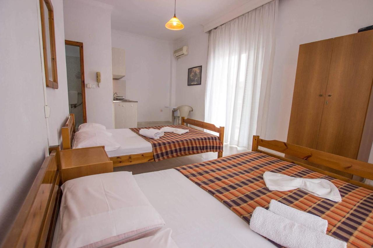 George Laz Rooms Nea Vrasna Exterior foto
